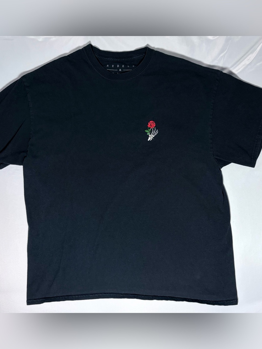 Rebels & Nomads Graphic Short Sleeve Tee Men's XL Black Rose Skeletal Hand Good